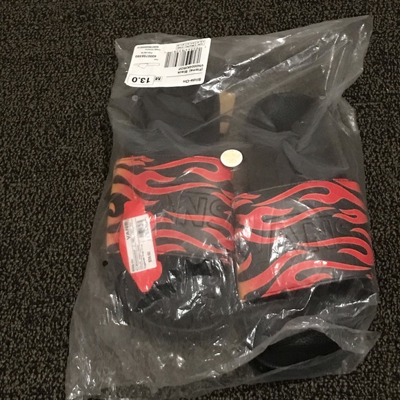 Sold out - Picture 3 of 4